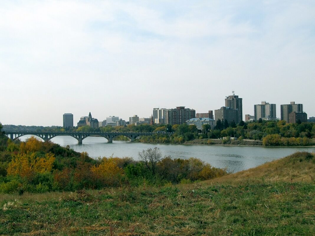 Best Places to Live in Saskatchewan 2026: Saskatoon, Regina, and the Prairie Communities Saskatoon Saskatchewan Canada skyline best places 2026