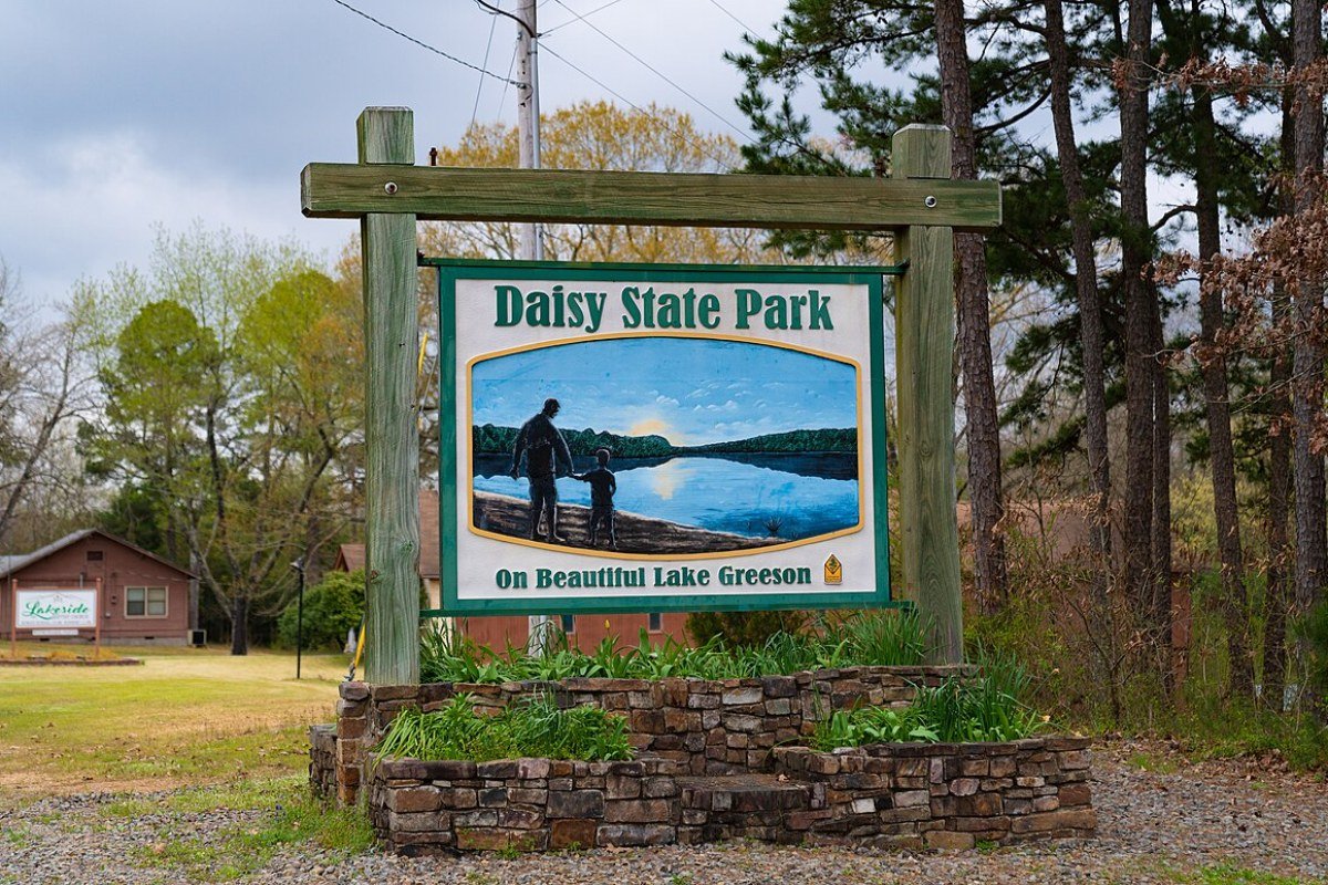 Moving to Arkansas: The Complete 2026 Relocation Guide Daisy State Park Lake Greeson Arkansas recreation area lake and forest
