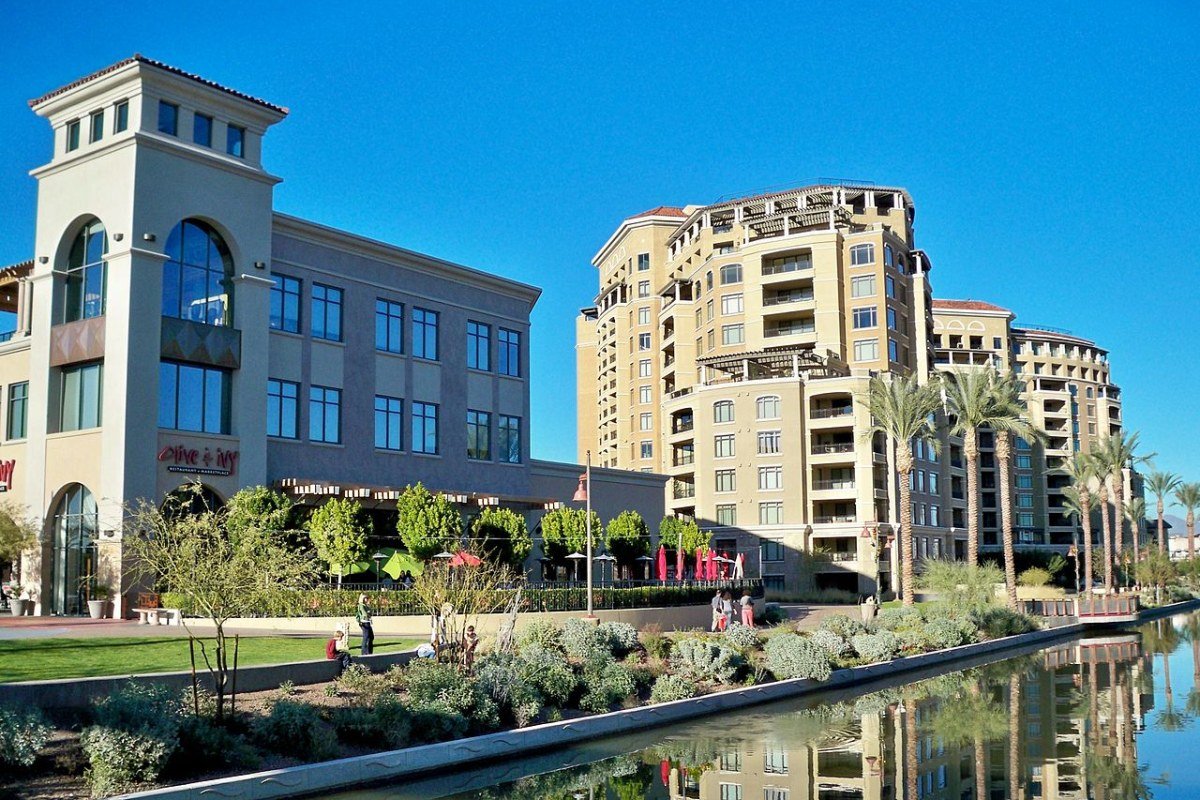 Best Cities to Live in Arizona in 2026: Scottsdale, Tucson, Flagstaff and More Scottsdale Arizona waterfront canal urban district