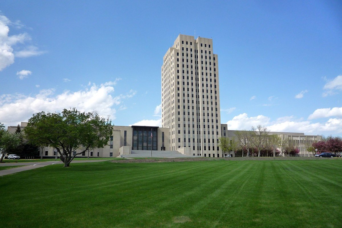 Best Places to Live in North Dakota 2026: Fargo, Bismarck, and the Prairie Cities North Dakota State Capitol building Bismarck Art Deco skyscraper statehouse