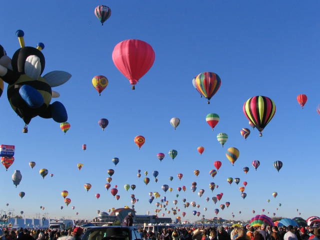 New Mexico Travel Guide 2026: Santa Fe, White Sands, and the Land of Enchantment Albuquerque International Balloon Fiesta New Mexico hundreds of hot air balloons