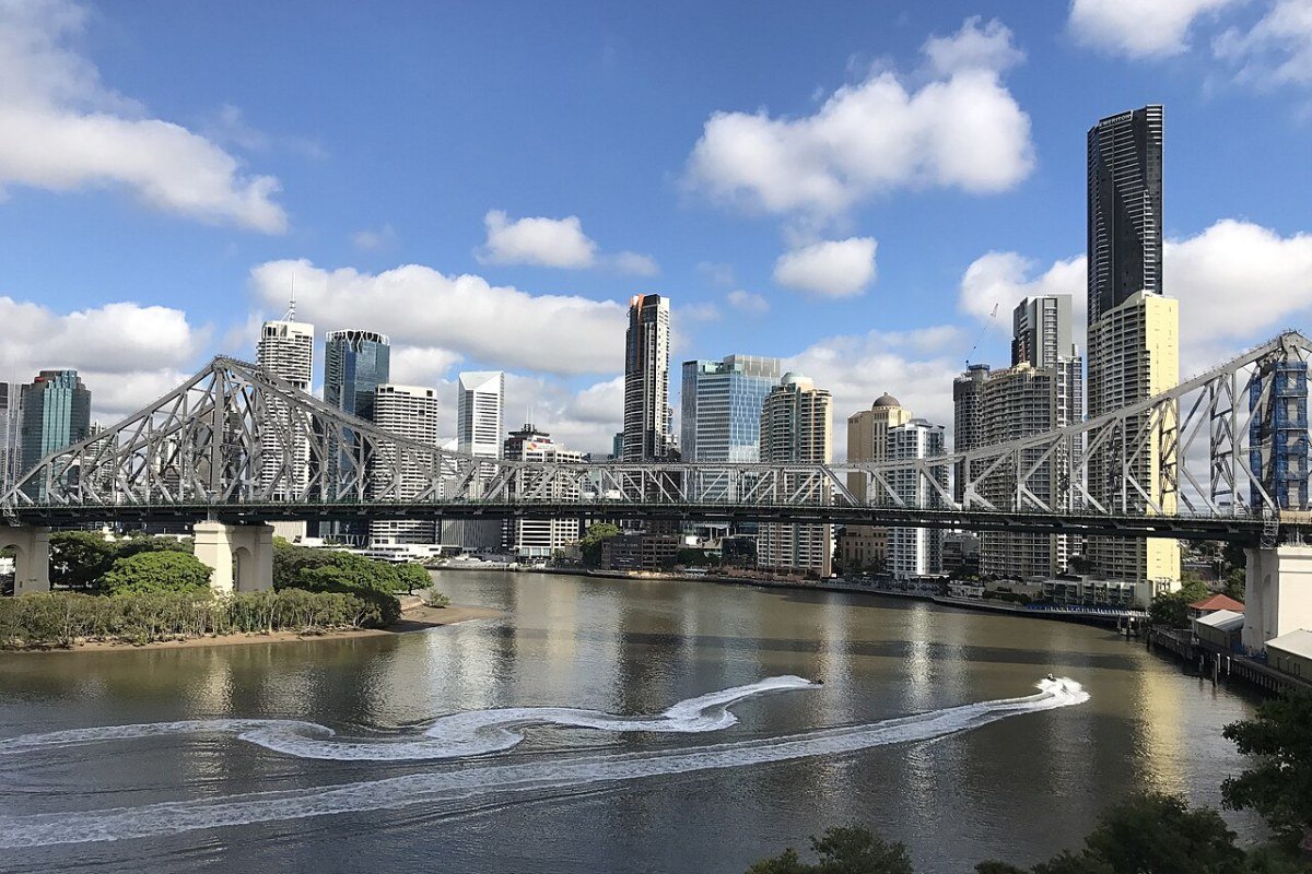 Cost of Living in Queensland 2026: Brisbane Boom and Sunshine State Affordability Brisbane CBD skyline and Brisbane River from Bowen Terrace Queensland Australia