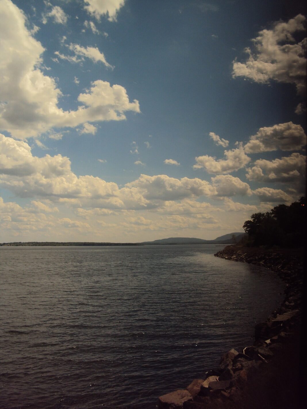 Outdoor Activities in Vermont 2026: Skiing, Hiking, and the Best of New England Lake Champlain view from Adirondacks Vermont Blue Mountain vista