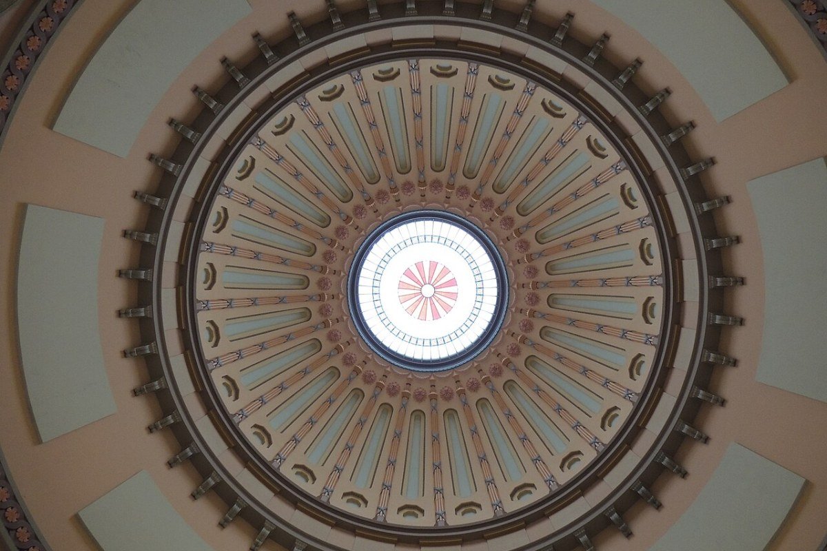 Moving to Ohio in 2026: Complete Relocation Guide Columbus Ohio Statehouse capitol building city center