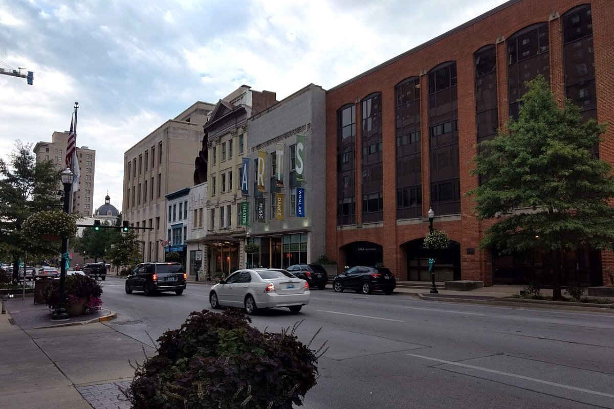 Cost of Living in Kentucky 2026: Southern Affordability With Character East Main Street downtown Lexington Kentucky horse country city