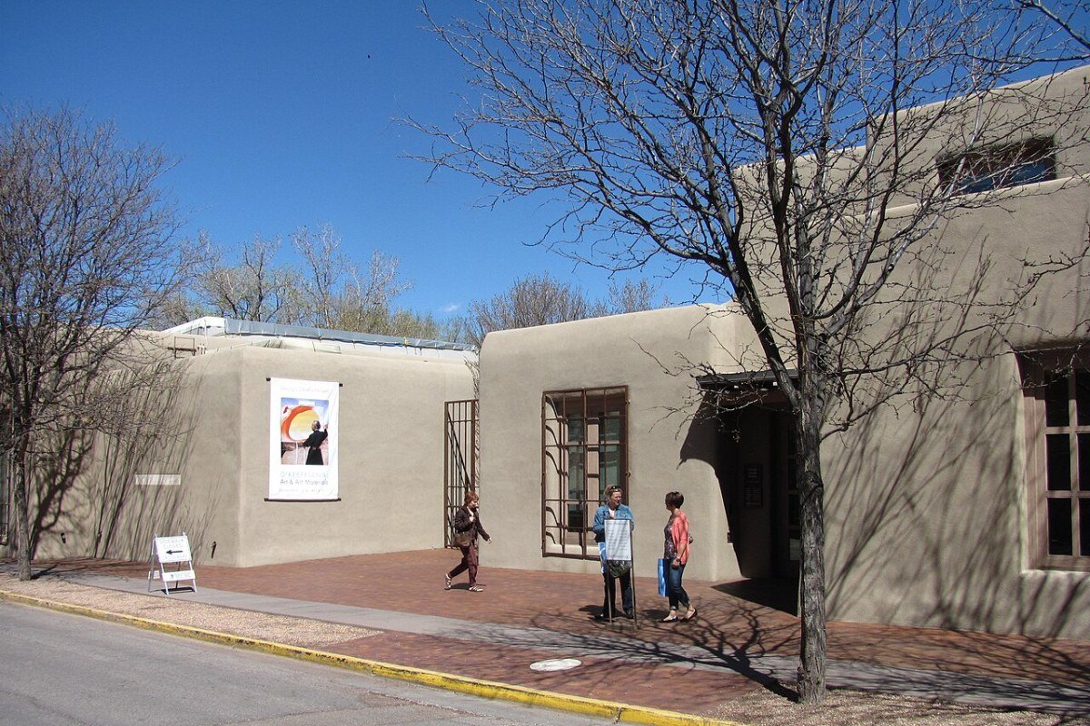 Best Places to Live in New Mexico 2026: Santa Fe to Las Cruces Georgia OKeeffe Museum Santa Fe New Mexico adobe pueblo architecture
