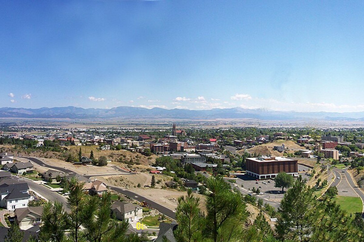 Moving to Montana in 2026: Complete Relocation Guide Helena Montana state capitol building and downtown Last Chance Gulch