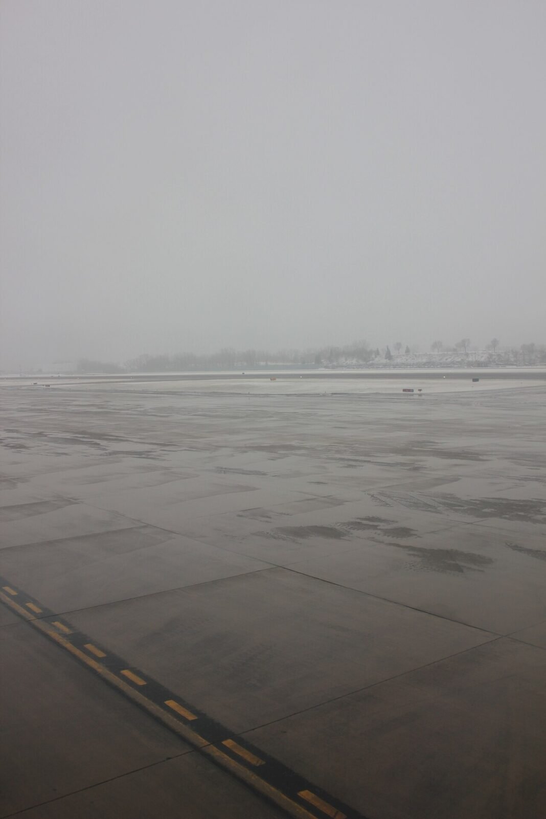 Moving to Minnesota in 2026: Complete Relocation Guide Minneapolis-St Paul International Airport terminal Minnesota Twin Cities