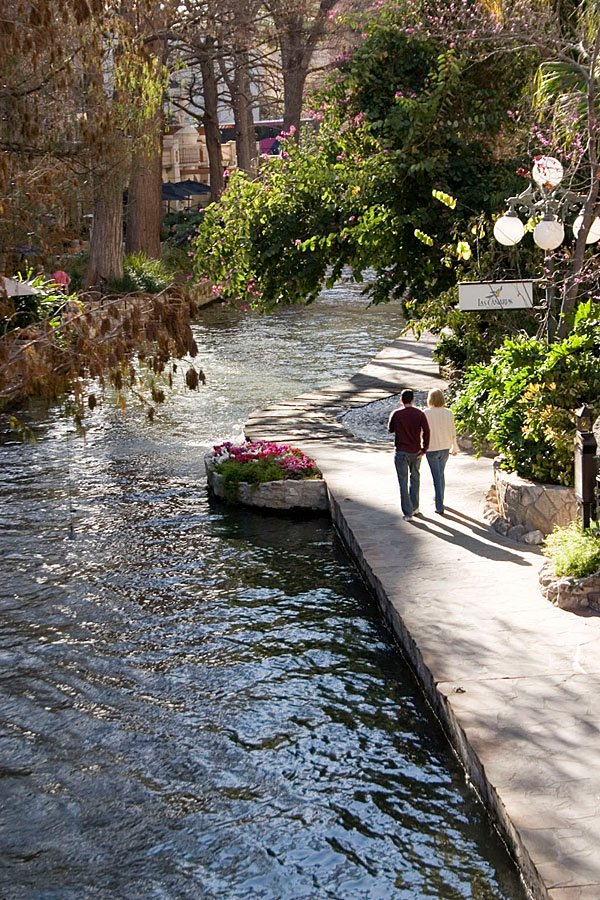 Texas Travel Guide 2026: Big Bend, Hill Country, San Antonio, and Austin San Antonio River Walk Texas limestone banks cafes and bridges historic waterway