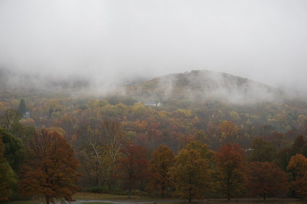 Outdoor Activities in New York 2026: Adirondacks, Finger Lakes, and the Hudson Valley Storm King Art Center hilltop sculpture views Hudson River New York