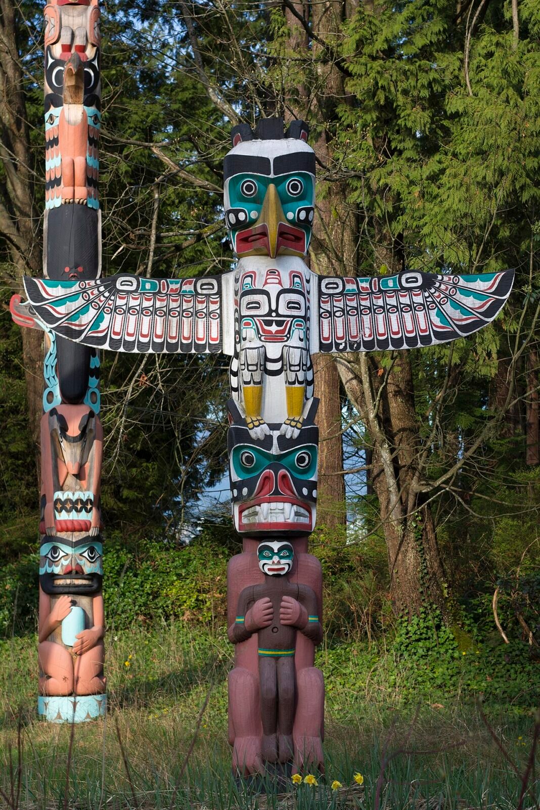 British Columbia Travel Guide 2026: Vancouver, Whistler, and the Pacific Coast Indigenous totem poles at Stanley Park Vancouver British Columbia Canada
