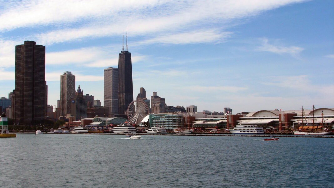 Illinois Travel Guide 2026: Chicago and Beyond Chicago Illinois skyline Lake Michigan travel guide 2026