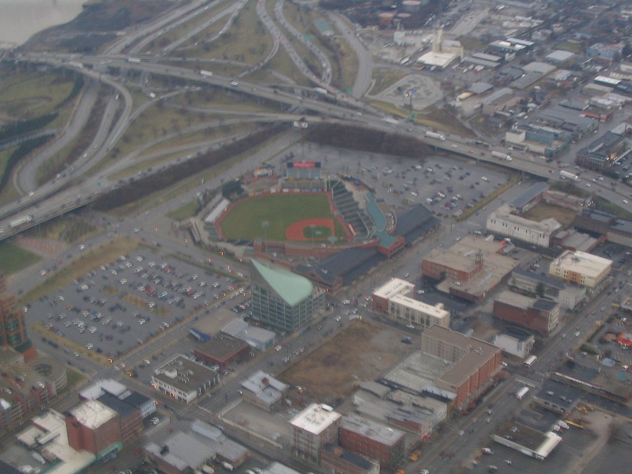 Louisville Kentucky city skyline Ohio River United States