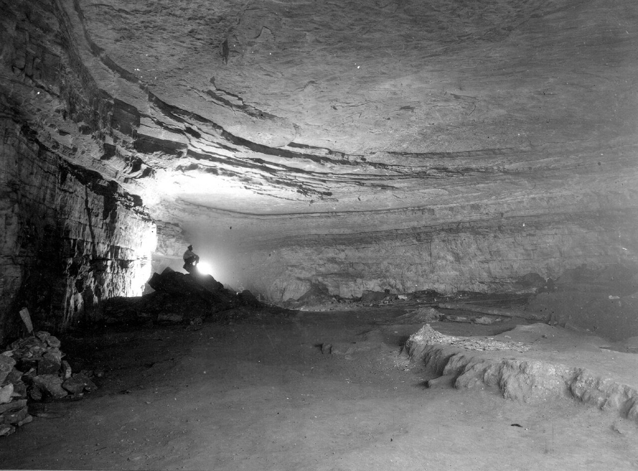 Mammoth Cave National Park rotunda cavern Kentucky United States