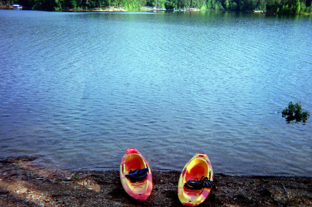 Lake Ouachita Arkansas kayaking recreation clear blue water state park outdoor activities paddling