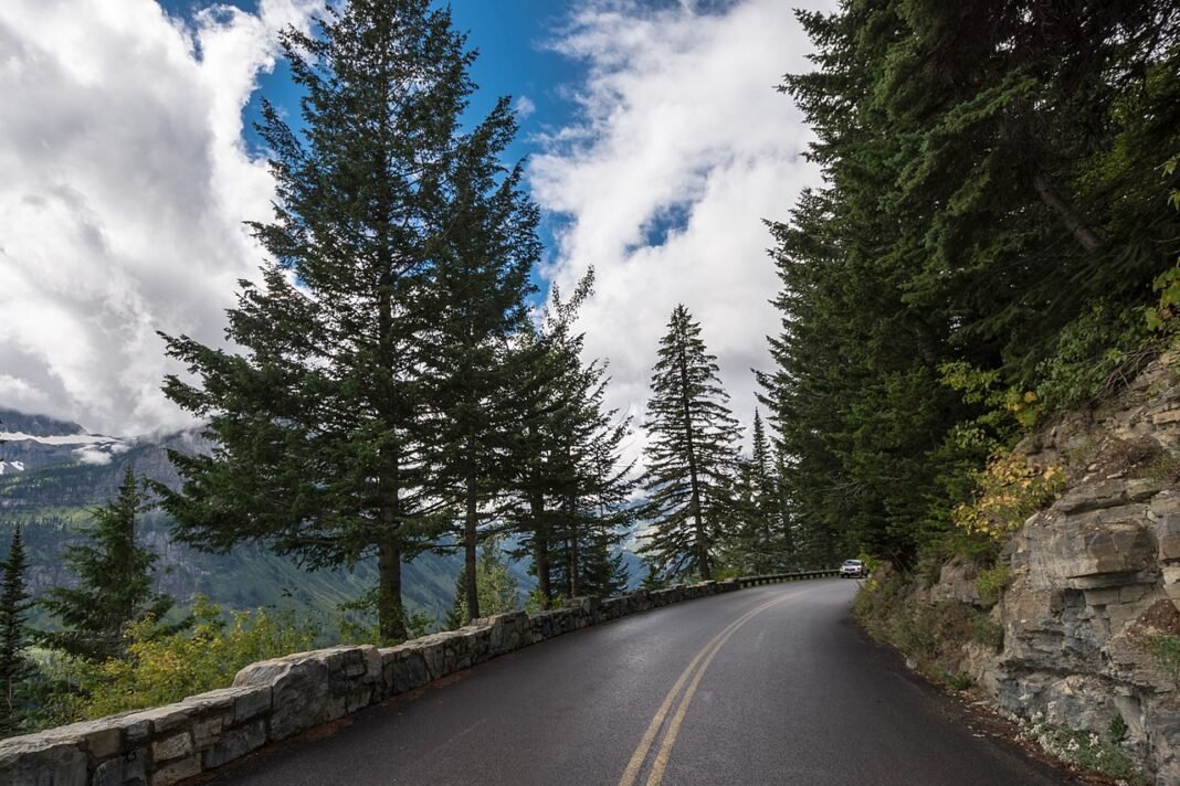 Moving to Montana in 2026: Complete Relocation Guide Going-to-the-Sun Road, Glacier National Park, Montana