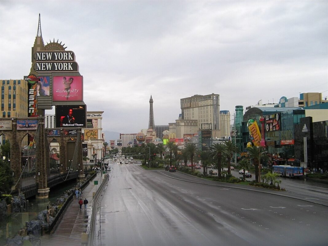 Nevada Travel Guide 2026: Las Vegas, Red Rock Canyon, and the Great Basin Las Vegas Strip, Nevada