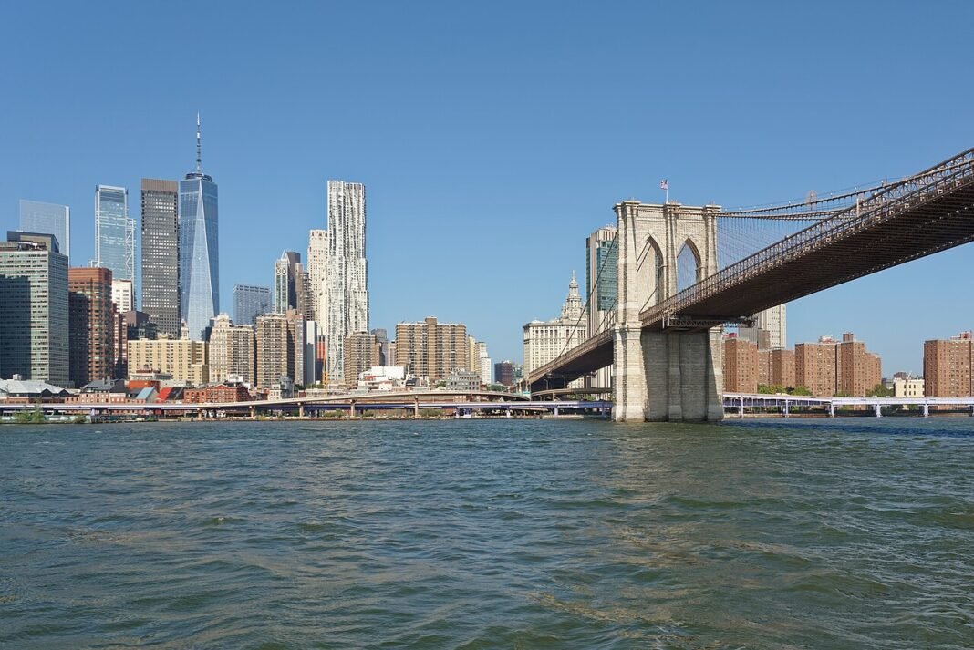 Cost of Living in New York 2026: Manhattan Prices and the Upstate Alternative Brooklyn Bridge, New York City 2023