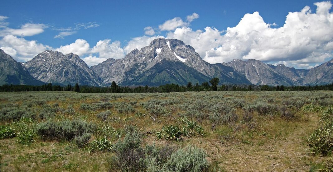 Best Places to Live in Wyoming 2026: Jackson, Laramie, Sheridan, and the Mountain Towns Teton Range and Jackson Hole Valley at Grand Teton National Park, Wyoming