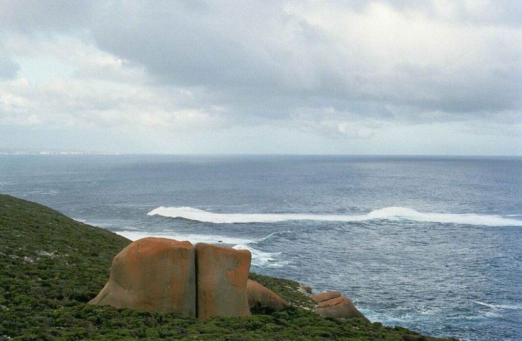 Outdoor Activities in South Australia 2026: Flinders Ranges, Kangaroo Island, and Eyre Peninsula Rocky coastline on Kangaroo Island, South Australia